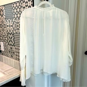 H&M PLEATED BLOUSE 🤍